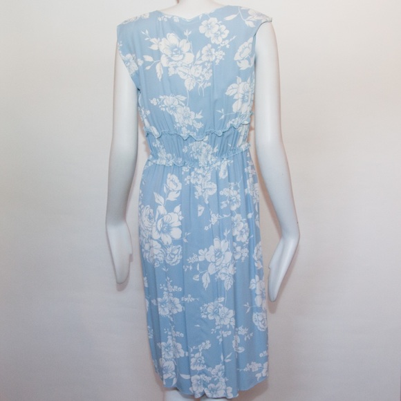 In Harmony Blue Floral Dress Size Small NWT - Picture 3 of 5